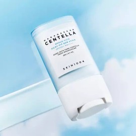 Skin 1004 스킨1004 마다가스카르 센텔라 히알루-시카 실키핏 선 스틱 20g Skin1004 Madagascar Centella Hyalu-Cica Silky Fit Sun Stick 20g [Hyalur-Cica Silky Fit Sun Stick 20g]
