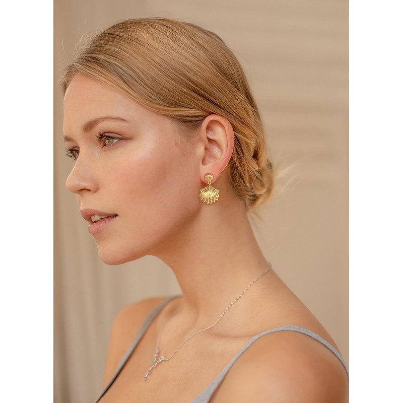 WOWORAMA Gold Seashell Earrings for Women 14K Gold Plated Scallop