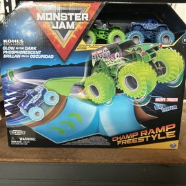 Spin Master Monster Jam Kohls Exclusive Glow In Dark Champ Ramp Grave Digger Blue Thunder