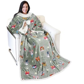 Catalonia Soccer Football Wearable Blanket with Sleeves Arms, Funny Gifts for Men, Soccer Gifts for Kids Boys Girls, Large Soft Flannel Fluffy Snuggly Blanket, Valentine's Day Gift for Him