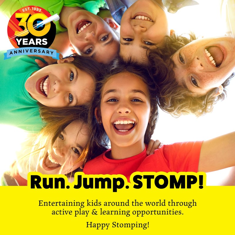 Stomp Rocket Original Dueling Rocket Launcher for Kids, 8 Rockets