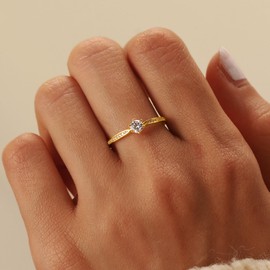 SUYACS 1ct Diamond Cut Cubic Zirconia Engagement Rings for Women 925 Sterling Silver Gold Round Cut Moissanite Promise Ring Classic Eternity Brides Wedding Rings Jewelry Gifts for Her Wife (Gold, 6)