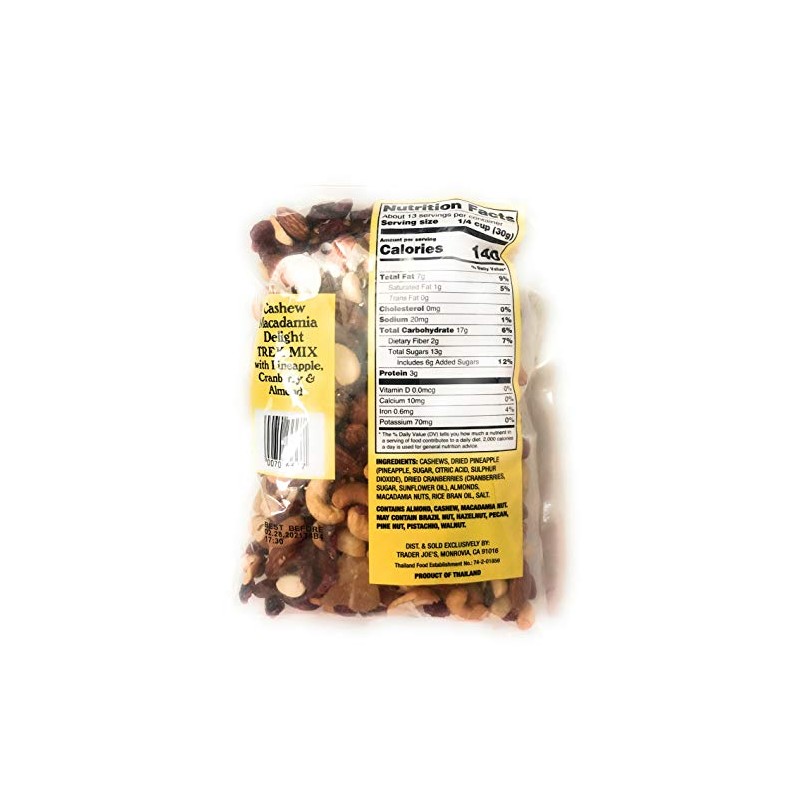 Trader Joes Cashew Macadamia Delight Trek Mix with Pineapple Cranberry