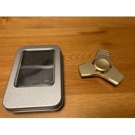 HERSE Aluminium Tri-Wing Fidget Spinner, Gold, 1 Pack, Casual, Kids, Unisex