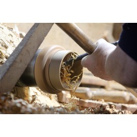 Enigmatic I Hand during Sakura