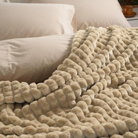 PHF 3D Clipped Fleece Blanket Twin Size for Bed-380GSM Super Soft Warm Blanket for Fall and Winter, No Pilling, No Shedding, Lightweight Decorative Fuzzy Plush Blanket for Couch, 66"x90", Khaki