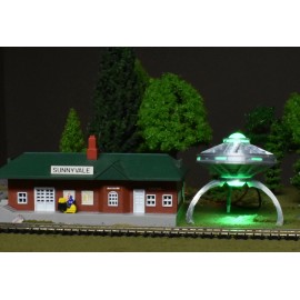 N Scale AREA 51 SpaceShip UFO Flying Saucer LED Green Orb Beam & Landing Gear