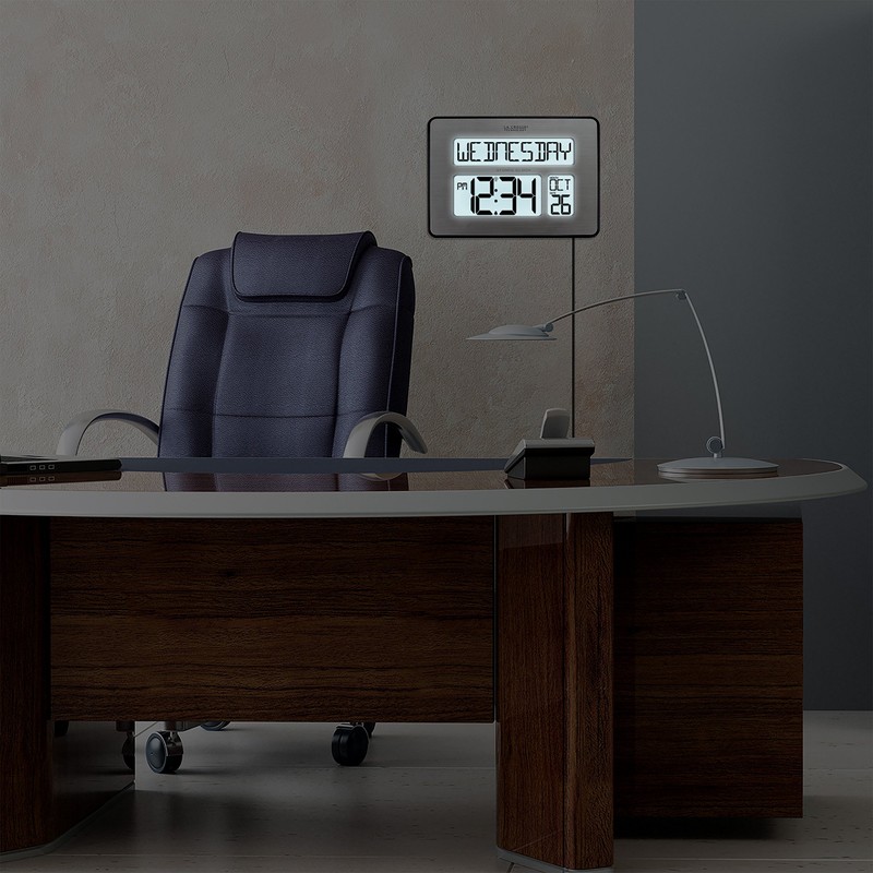 La Crosse Technology 513-1419BLv4-INT Backlight Atomic Full Calendar Clock with