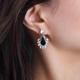 Aneneiceera Vintage Drop Emerald Earrings Oval Green Crystal Drop Earrings Silver Rhinestone Earrings Retro CZ Stud Earrings Jewellery for Women and Girls (Green), Zinc