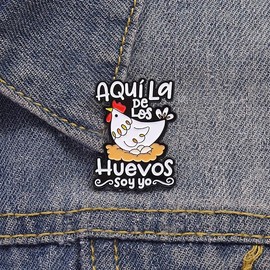 Cute Hen Chicken Egg Brooch Enamel Pin for Women Novelty Cartoon Farm Animal Lapel Pins Funny Creative "Aqui La De Los Huevos Soy Yo" Letters Brooches Jewlery Hat Backpack Badge Bag Jacket Clothing