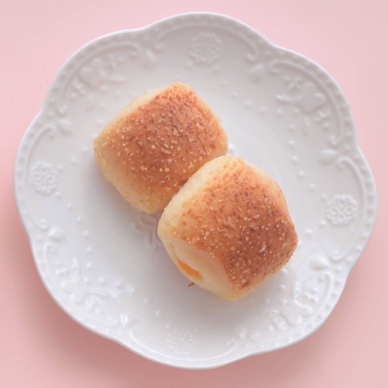 Eplze YBK Tech Elegant Round Embossed Lace Plate, Ceramic Serving