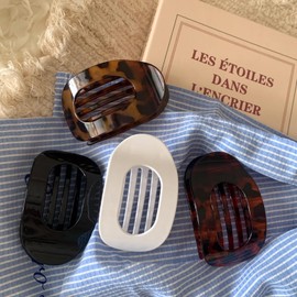 Flat Claw Clips for Women - Curved Non-Slip Hair Clips for Daily & Sleeping & Driving, Matte Strong Hold Hair Accessories for Thin/Thick Hair, Hair Clips Women, Hair Claw Clips (4pcs Leopard Print)