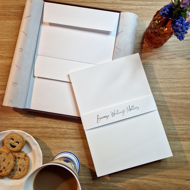 Me Loovely Writing Paper & Envelope Set Premium Blank A5