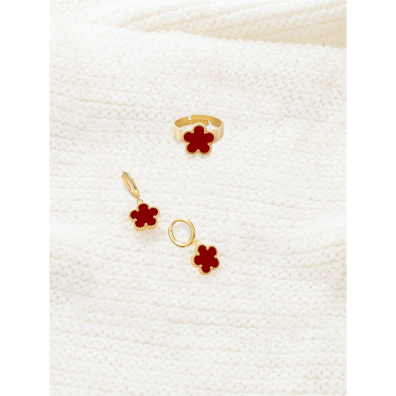 Qinpan Gold Plated Five Leaf Clover Rings and Dangle Earrings