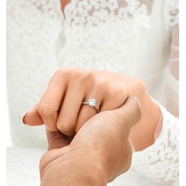 MomentWish Women's Engagement Ring, 1-2 Carat, Moissainte Solitaire, 925 Sterling Silver, D Colour, VVS1, Mother's Day Gift for Mum, Women, Girlfriend, with Gift Box, Gra Certificate, Sterling Silver,