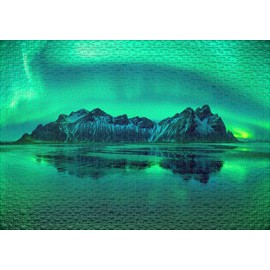 Ulmer Puzzleschmiede - Puzzle "Ice Waves" - Classic 1000 Piece Natural Puzzle - Puzzle Motif from the Far North - Impressive Northern Lights Over Mountains and Ice Sea, North Norway, Scandinavia