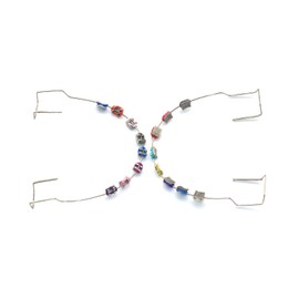 TTKBHHQ-Metal bracket and orthodontic strap set, 1 set of props with metal wires for orthodontists to explain, props set for dental students to practice, temporary dental decorations. (Mixed color)
