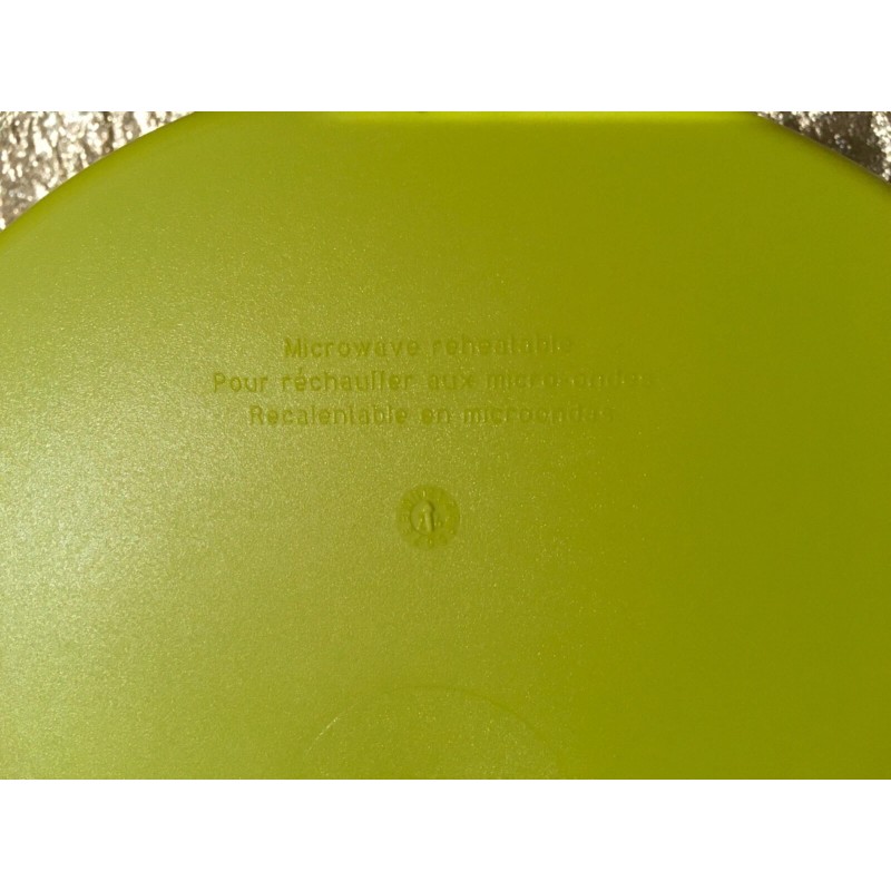 Tupperware UNIQUE Beautiful New Micro-steamer Tortilla Keeper 1 1/2QT Lime