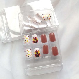 Autumn Thanksgiving Fake Nails Short Press on Nails Turkey Colored Polka Dot Design Fasle Nails Fall Square Glue on Nails Matte Cute Style with Brown Stripe Acrylic Nails for Women Decor