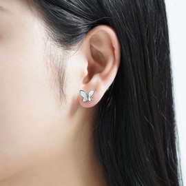 [Dreaming Fly] Aurora white mother-of-pearl butterfly earrings OTE122306MWI plating color / [Dreaming Fly]오로라 백자개 나비 귀걸이 OTE122306MWI 도금컬러