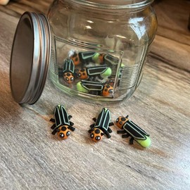 3D printed glow in the dark fireflies with mason jar and lid. Gift Decor valentine - Amount: 3 Fireflies 1 Jar