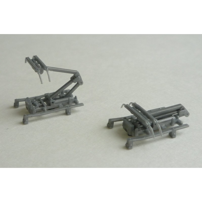 Green Max N Gauge 5810 pt71d Based (2) (Shoe)