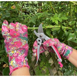 Ladies Gardening Gloves (2 Pairs) and Secateurs Set - Perfect Garden Gift for Women (Glove Medium, Secateurs Pink)