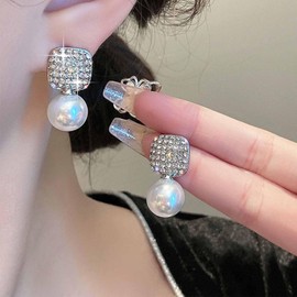 Dervivea Vintage Wedding Bridal Earrings Crystal Pearl Earrings Silver Rhinestone Square Stud Earrings Round Pearl Drop Earrings Bridesmaid Prom Party Earrings Jewelry for Women and Girls