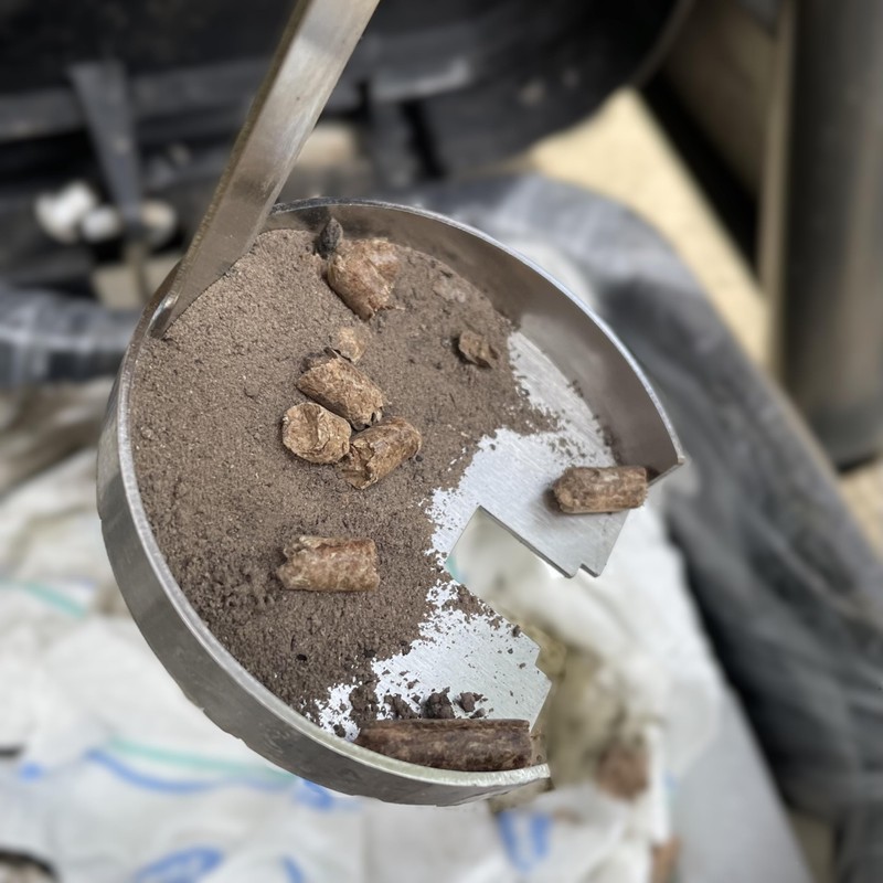 Grillrost.com Das Original Ash Shovel for Traeger Ranger - Removes