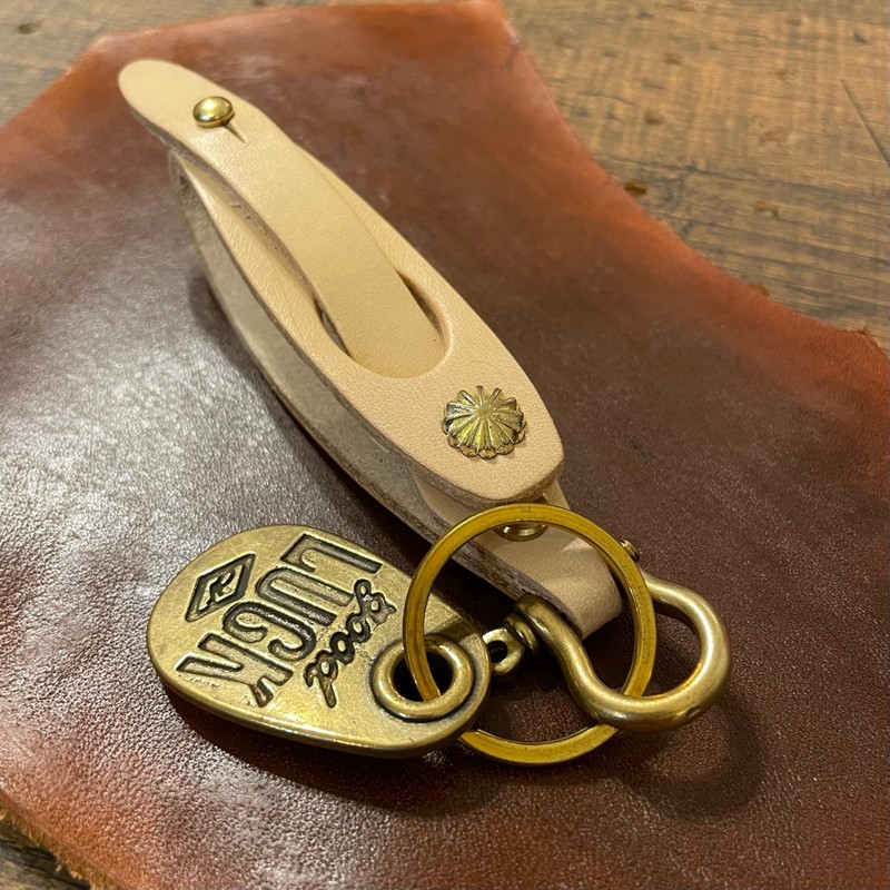 Tsutael Navajo Sunshine Vintage Genuine Leather Key Chain/Brass American Casual