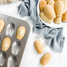 USA Pan Bakeware Nonstick Madeleine Pan, 16 Well