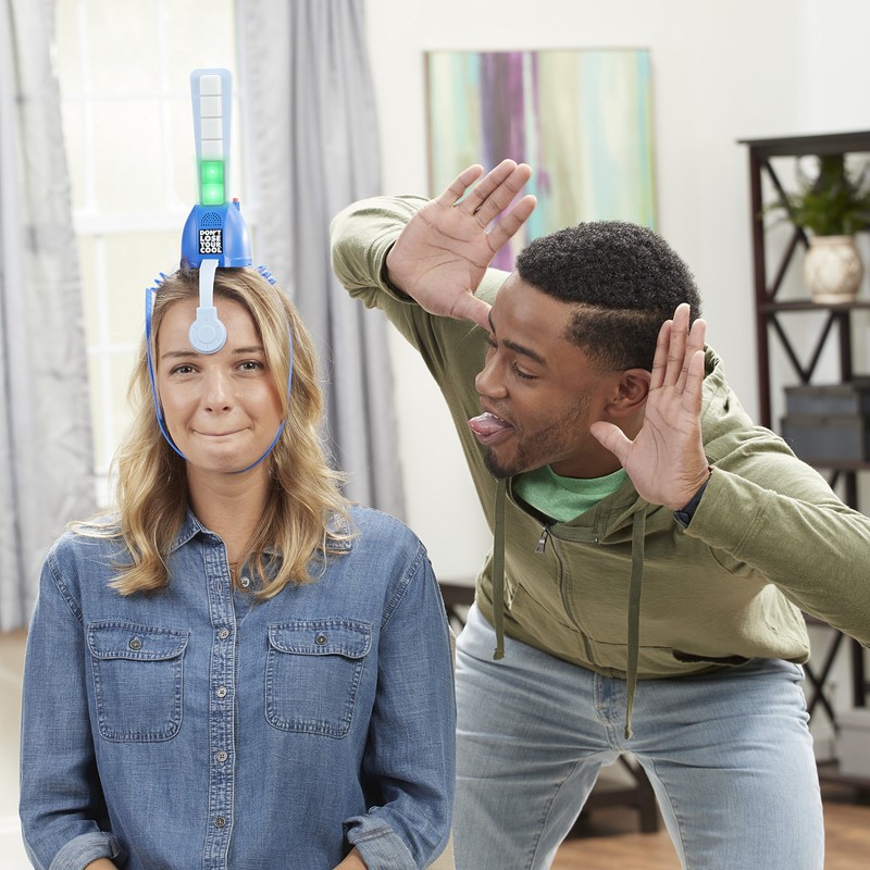 Hasbro Gaming E1845100 Stay Cool Party Game