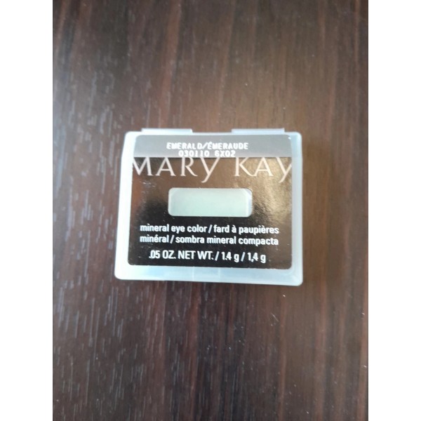 MARY KAY MINERAL EYE COLOR - DISCONTINUED - EMERALD -