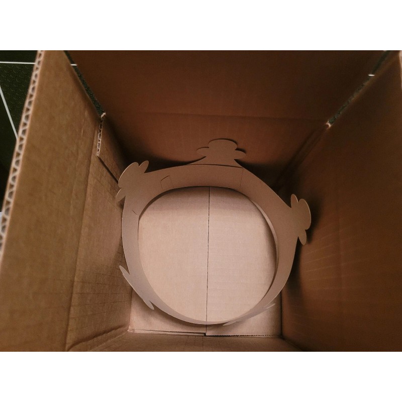 burger king paper crown, one crown shipped in a box
