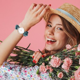 Oidea Women Elastic Band Wristwatch: Scrunchies Band Stretch Watches Quartz Analog Easy Reader Watches for Women Ladies - Sky Blue