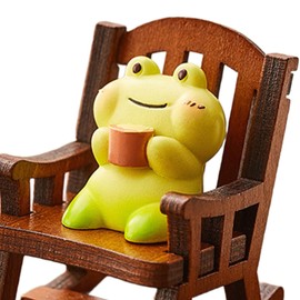 Miniature Frog Figurine with Wooden Rocking Chair – Cute Statue for Desk, Shelf & Home Décor – Shelf or Desk Ornament – Funny Frog Gift for Collectors, Animal Lovers & Unique Decor