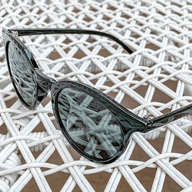 Sheri Mimi 420291002 Women's Sunglasses PAUR Lora Medium Round Sunglasses Case Included, Black Frame, Black, Free size