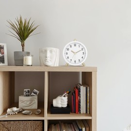 Lafocuse Classic Metal Alarm Clock Analogue No Ticking, Milky White Silent Alarm Clock with Light, Modern Simple Decorative Table Clock Bedroom Bedside Table 11 cm