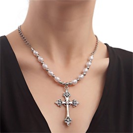 YienDoo Punk Cross Pearl Choker Necklace Gothic Cross Crucifix Pendant Necklace Silver Pearl Beaded Choker Big Cross Necklace Charm Aesthetic Jewellery for Women and Girls