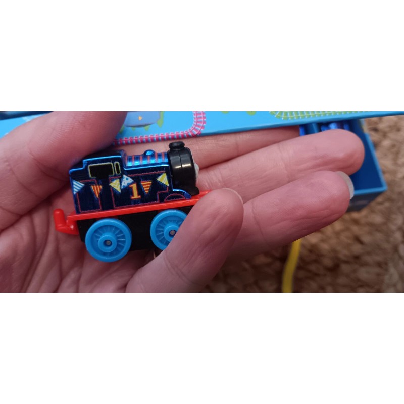Fisher-Price Thomas * Minis * Day Out With Thomas !