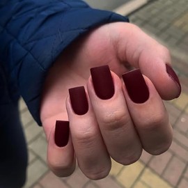 Uñas postizas KQueenest de color burdeos mate, cortas, medianas, cuadradas, con pegamento, de color sólido, uñas acrílicas cortas tipo ataúd, uñas de 