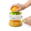 Starfrit 092073 Hand Crank Citrus Juicer, 2-Cup Capacity, Green