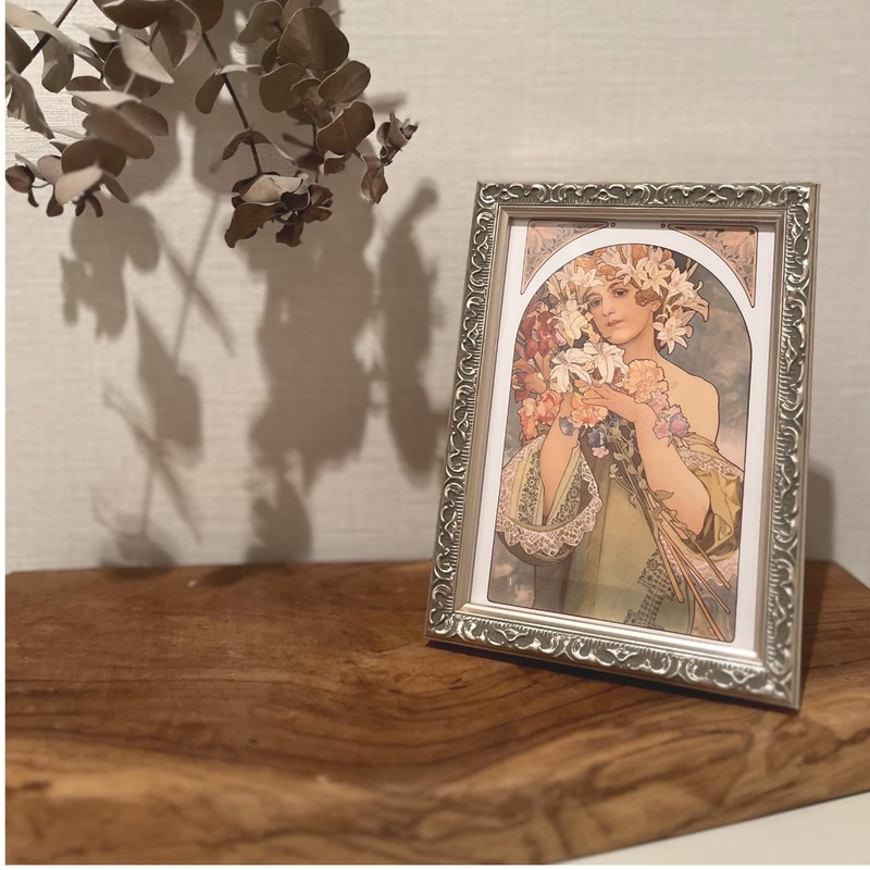 50 Alphonse Mucha Masterpieces | Art Postcards [50 Sheets]