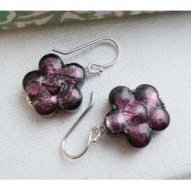 Lila Blumen Ohrringe aus Muranoglas aus Sterlingsilber