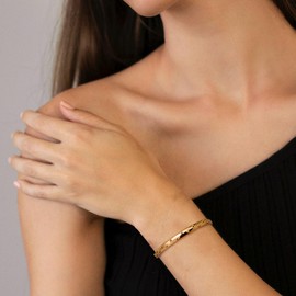 Frigotine Dainty Gold Thin Open Cuff Hammered Bangle Bracelets for Woman, Trendy Statement Minimalist 18k Gold Plated Bracelet Adjustable Jewelry Gifts