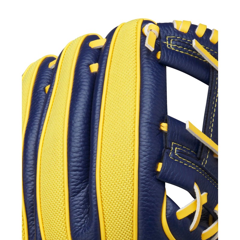 Wilson 2024 A200™ EZ Catch™ Savannah Bananas 10” T-Ball Glove