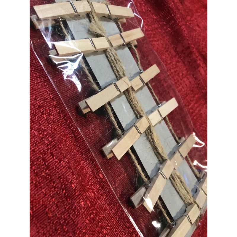 Christmas House Decorated Christmas Card Garland Kit - 12 Clips