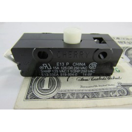 Cherry Electrical Lot 2 Cherry E13 15A Normally Open Snap Action Pushbutton MicroSwitch 125VAC/250