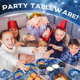 Gandeer 100 Pack Christmas Disposable Coffee Cups with Lids 9 oz Bulk Hot Cocoa Chocolate Christmas Polar Train Cups Supplies Party Decorations Movies Favors