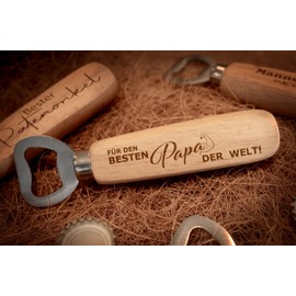 Good Things - FLÖFi Personalisierter Flaschenöffner aus Holz mit Gravur - Bierflaschenöffner Personalisiert mit Namen - Geschenke für Männer mit Wunschgravur (Bester Opa)